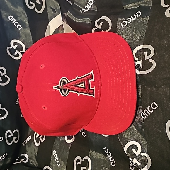Vintage angels hat